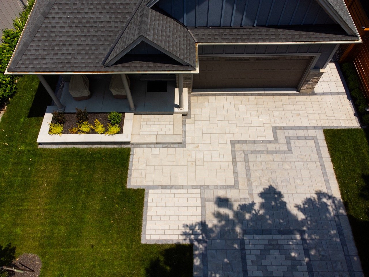 Driveway Features Landing  Large